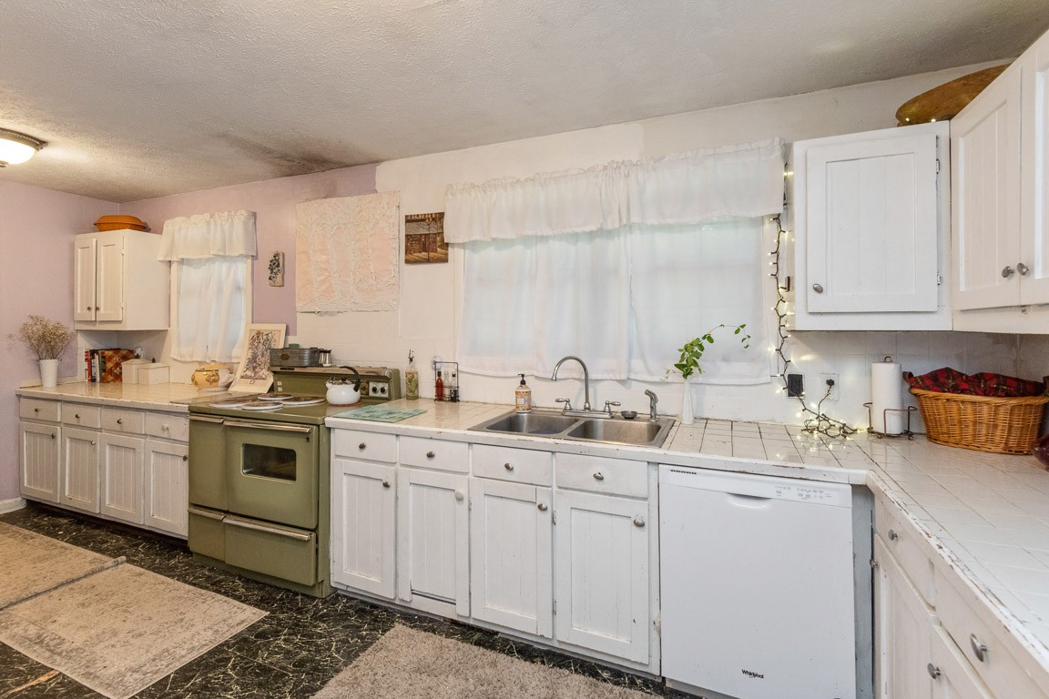 1061 Valley View Road Ashland City, TN 37015 - Photo 7 of 41 Gallery Image 7