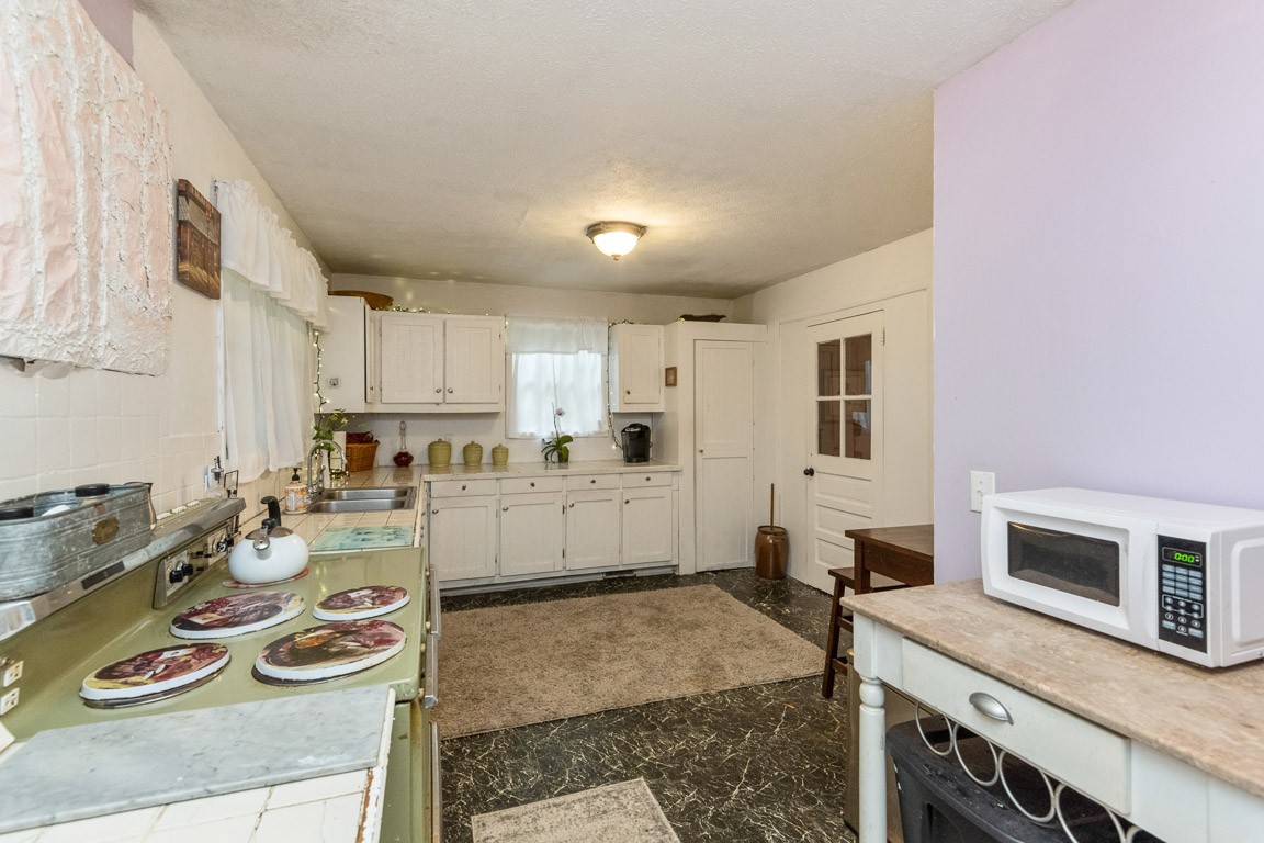 1061 Valley View Road Ashland City, TN 37015 - Photo 9 of 41 Gallery Image 9