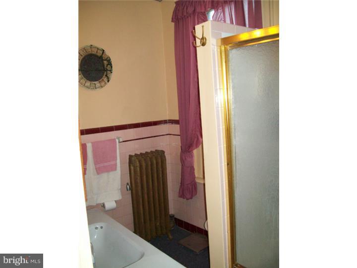 881 Wynnewood Road Philadelphia, PA 19151 - Photo 24 of 25 Bathroom