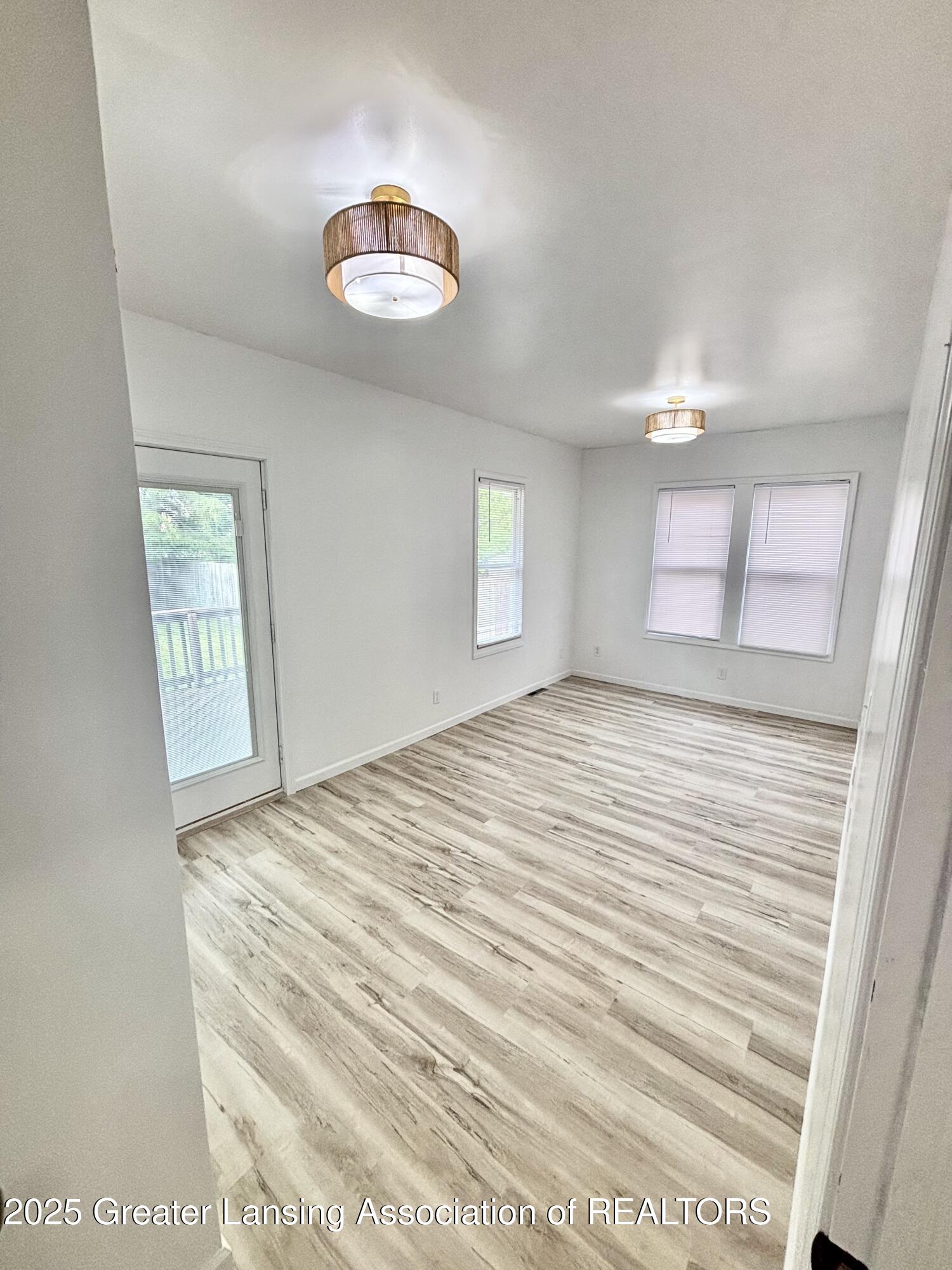 307 Riley Street Lansing, MI 48910 - Photo 13 of 25 IMG_6297