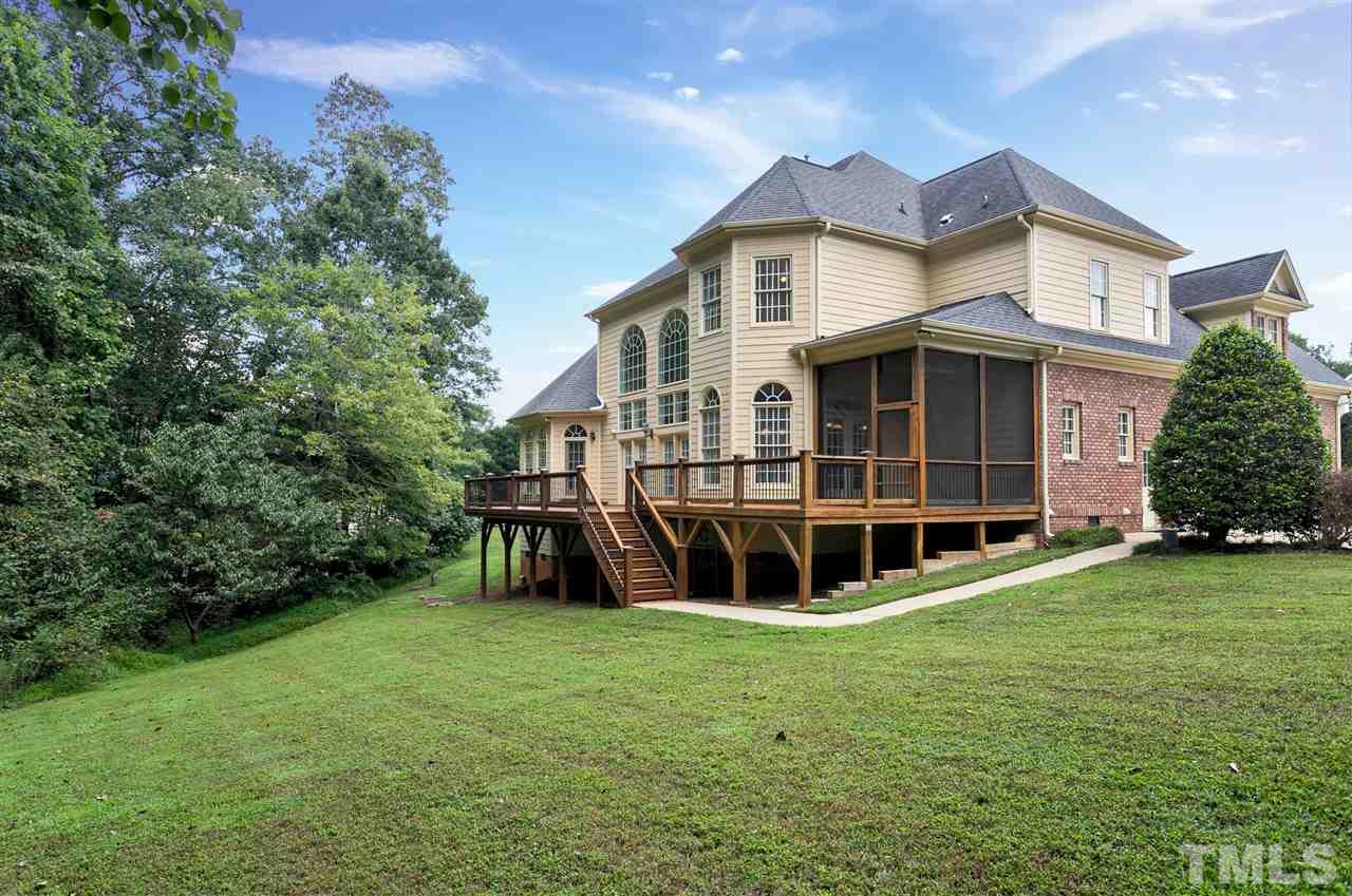 2516 Hunters Meadow Lane Raleigh, NC 27606 - Photo 2 of 30 Gallery Image 2
