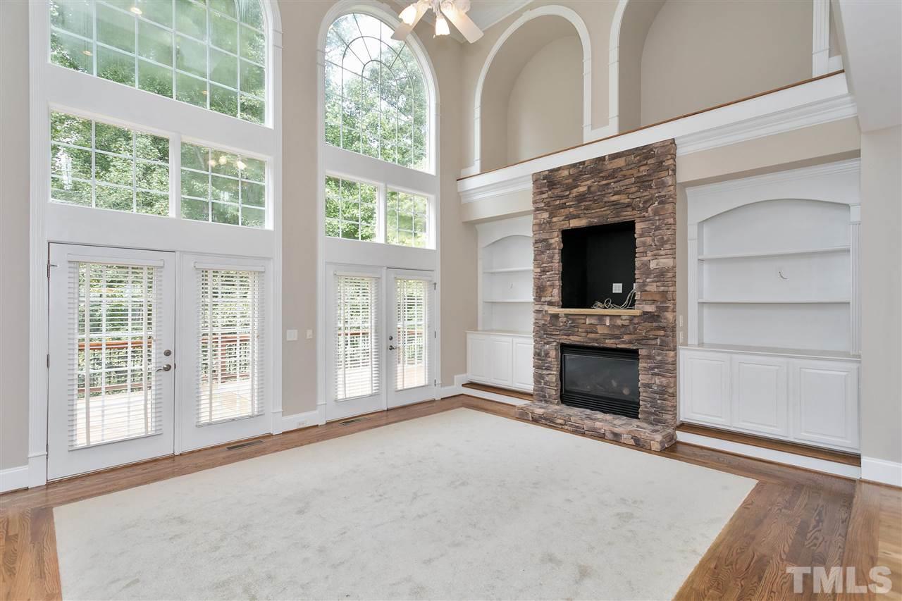 2516 Hunters Meadow Lane Raleigh, NC 27606 - Photo 11 of 30 Gallery Image 11