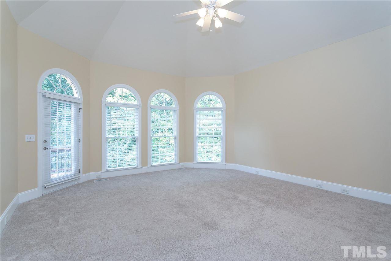 2516 Hunters Meadow Lane Raleigh, NC 27606 - Photo 17 of 30 Gallery Image 17