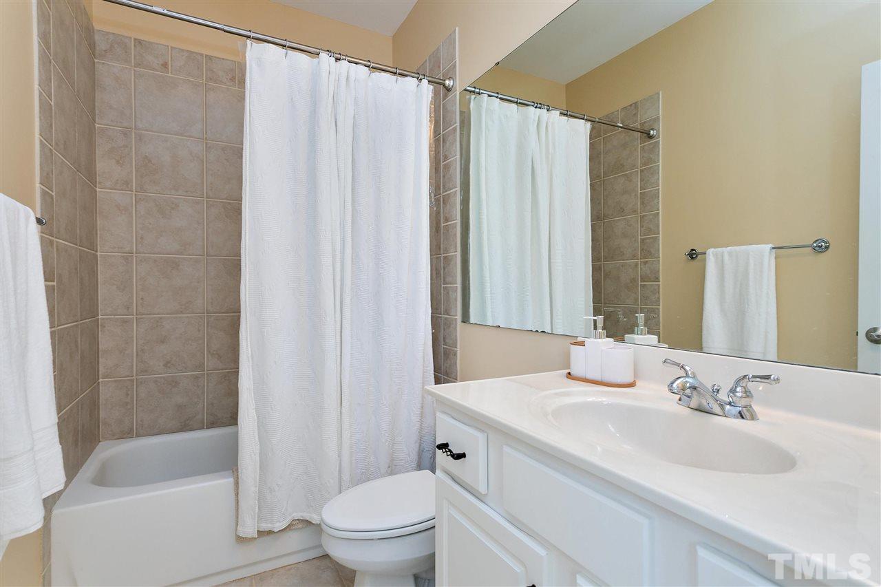2516 Hunters Meadow Lane Raleigh, NC 27606 - Photo 27 of 30 Gallery Image 27
