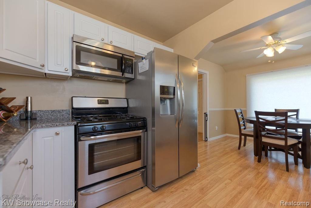2738 Crooks Road Royal Oak, MI 48073 - Photo 9 of 25
