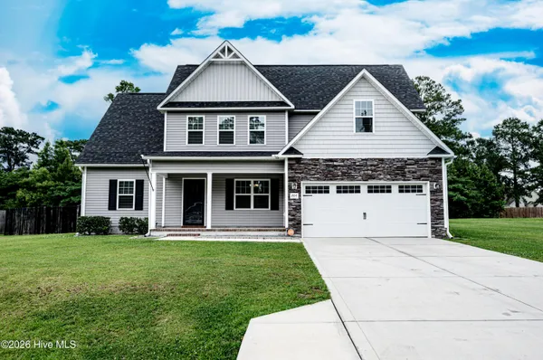 $2,050 | 204 Gillcrest Court, Jacksonville, NC 28540