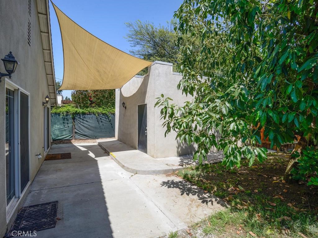 5742 Magnolia Avenue Riverside, CA 92506 - Photo 19 of 25