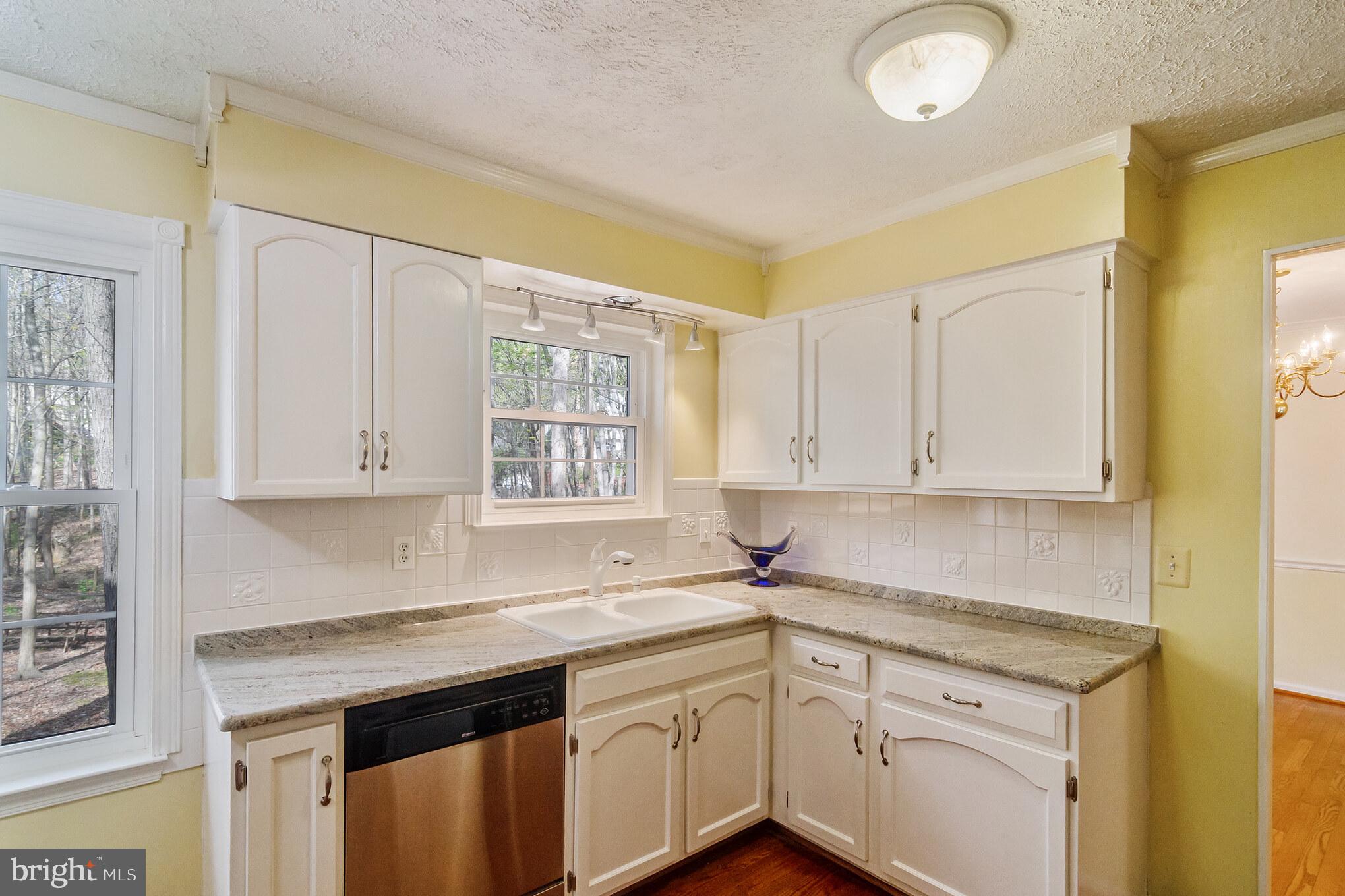 7602 Modisto Lane Springfield, VA 22153 - Photo 12 of 33 Gallery Image 12