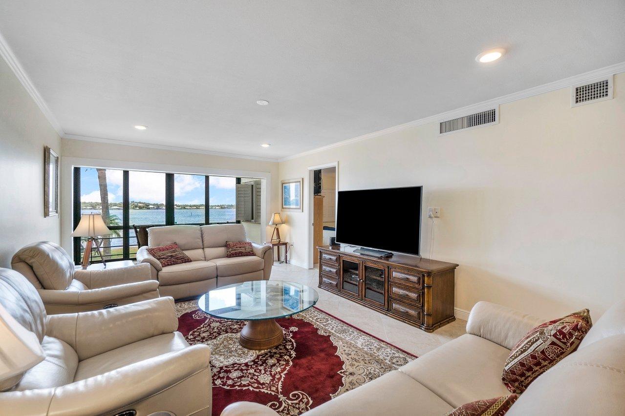 1950 Southwest Palm City Road, Unit 1206 Stuart, FL 34994 - Photo 15 of 38 011-1950SouthwestPalmCityRoad-Stuart-FL-