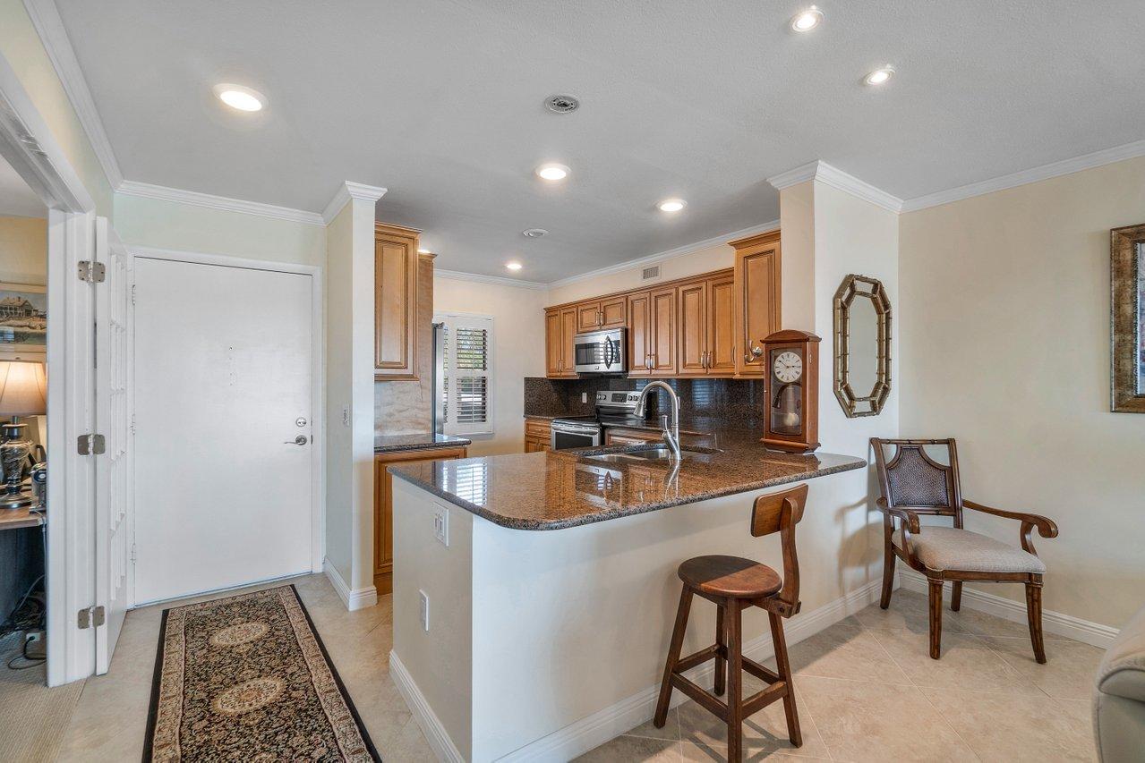 1950 Southwest Palm City Road, Unit 1206 Stuart, FL 34994 - Photo 8 of 38 004-1950SouthwestPalmCityRoad-Stuart-FL-