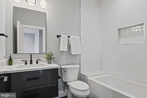 $3,399,000 | 1052 Balls Hill Road, McLean, VA 22101