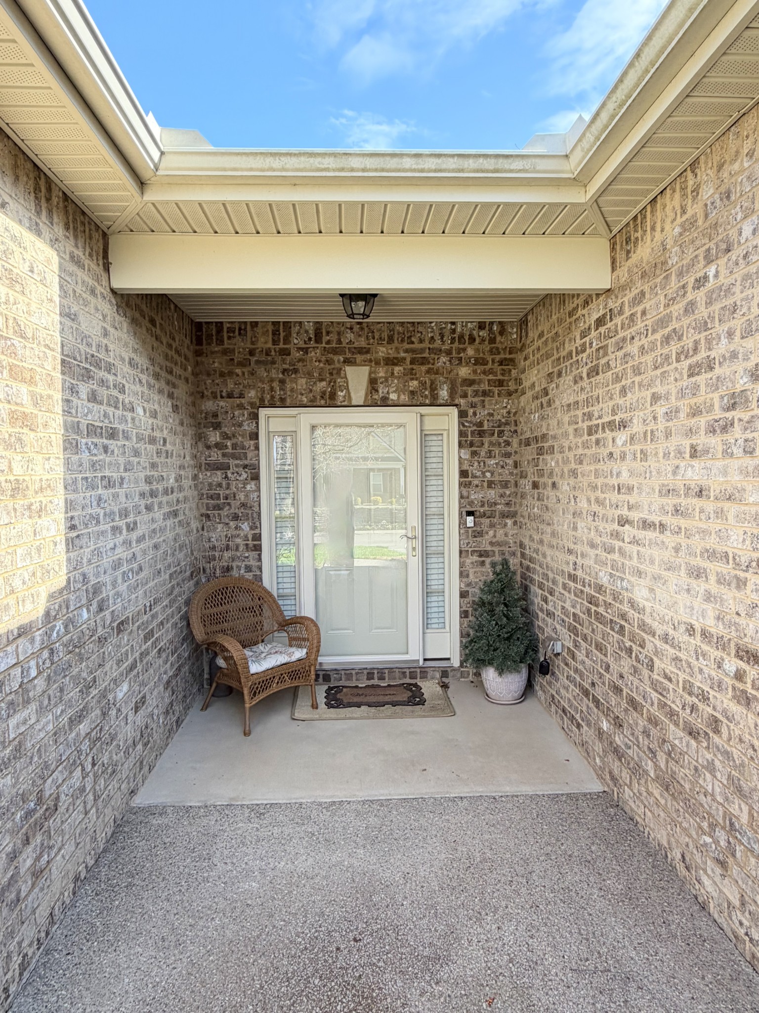 1001 Meadow View Drive Spring Hill, TN 37174 - Photo 5 of 34 a living room with furniture and a window