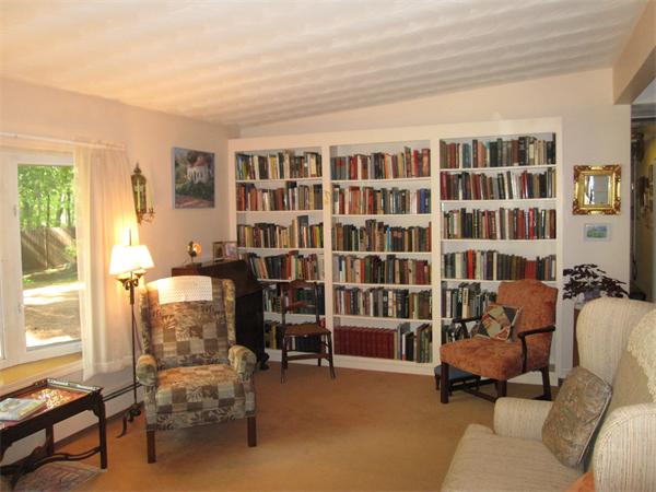 17 Michael Road Framingham, MA 01701 - Photo 13 of 27 Gallery Image 13