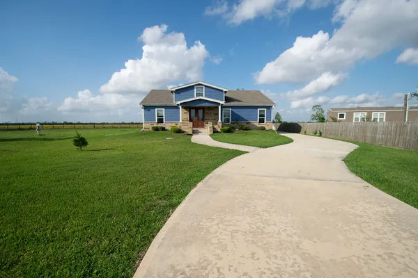 $315,000 | 19902 Paloma Rotonda Uno, Rosharon, TX 77583