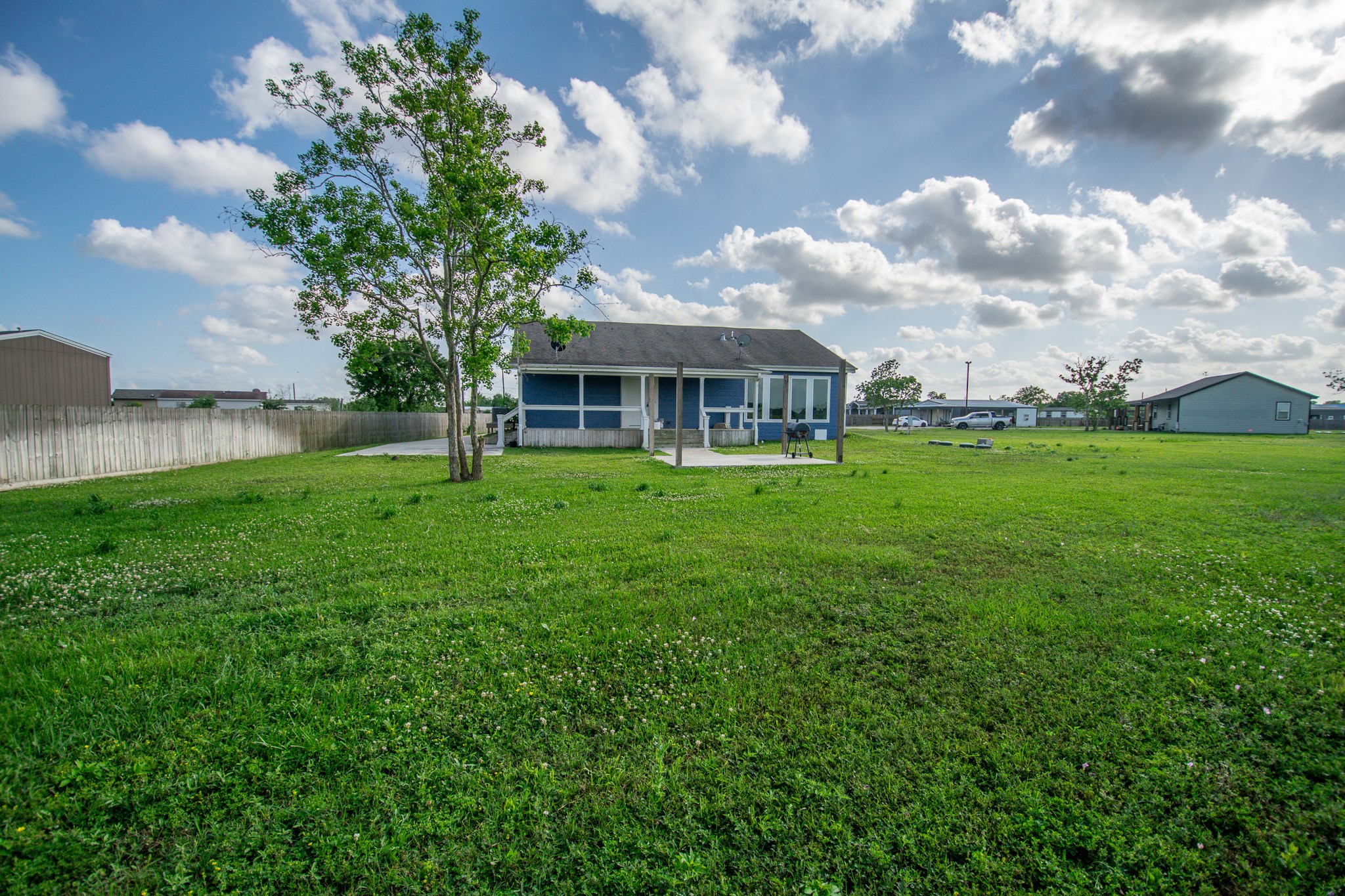 19902 Paloma Rotonda Uno Rosharon, TX 77583 - Photo 27 of 34 Large Backyard on nearly 1/2 an acre
