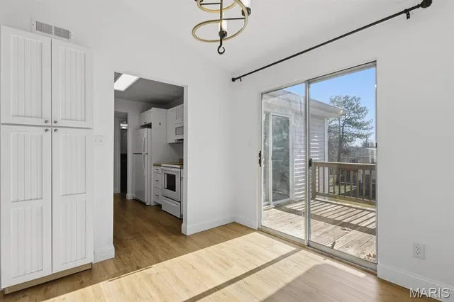 $189,900 | 1624 East Swan Circle, Brentwood, MO 63144