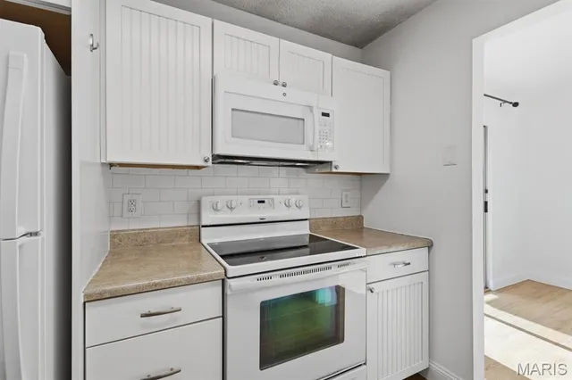 $189,900 | 1624 East Swan Circle, Brentwood, MO 63144