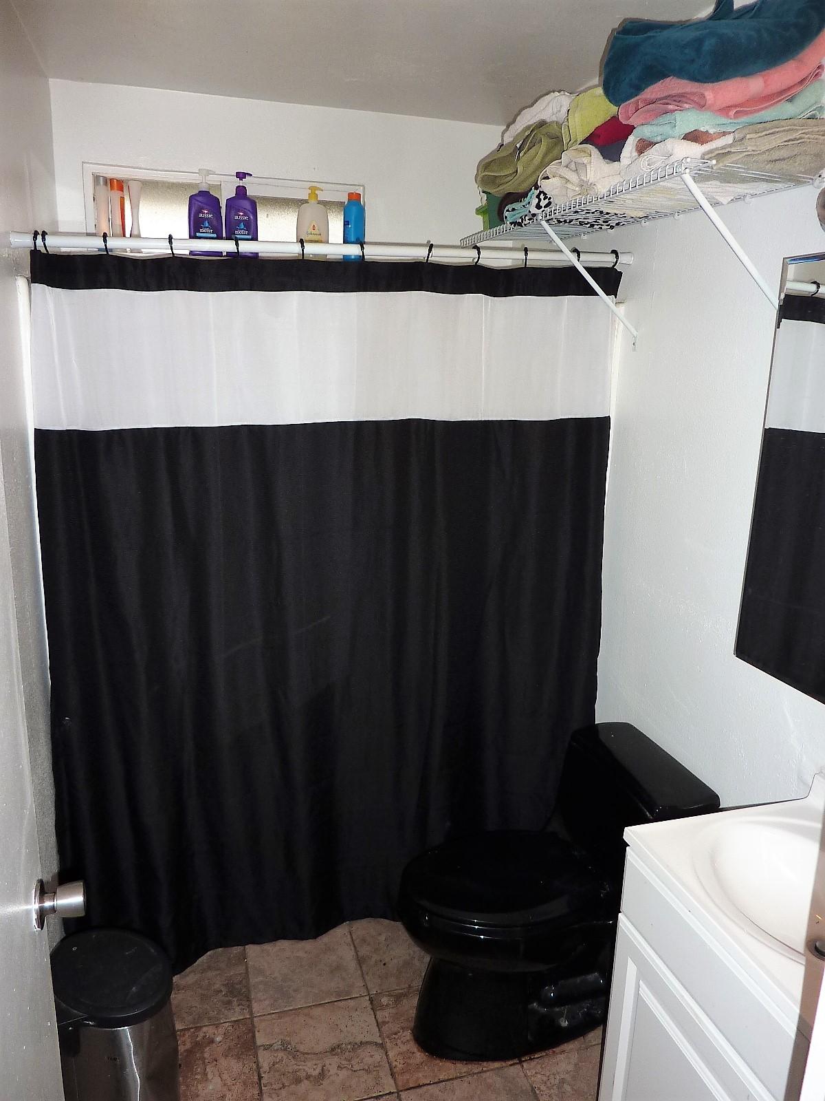 3100 Marmac Road Anderson, CA 96007 - Photo 6 of 10 Bathroom