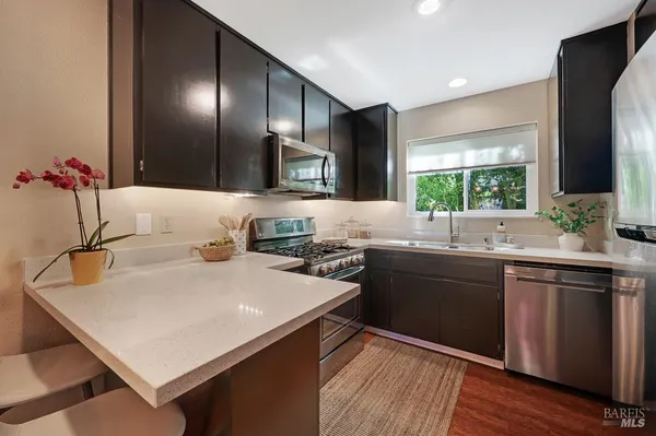 $695,000 | 8148 Bodega Avenue, Sebastopol, CA 95472