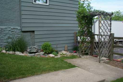 181 Riley Street Dundee, MI 48131 - Photo 4 of 8 Photo 4