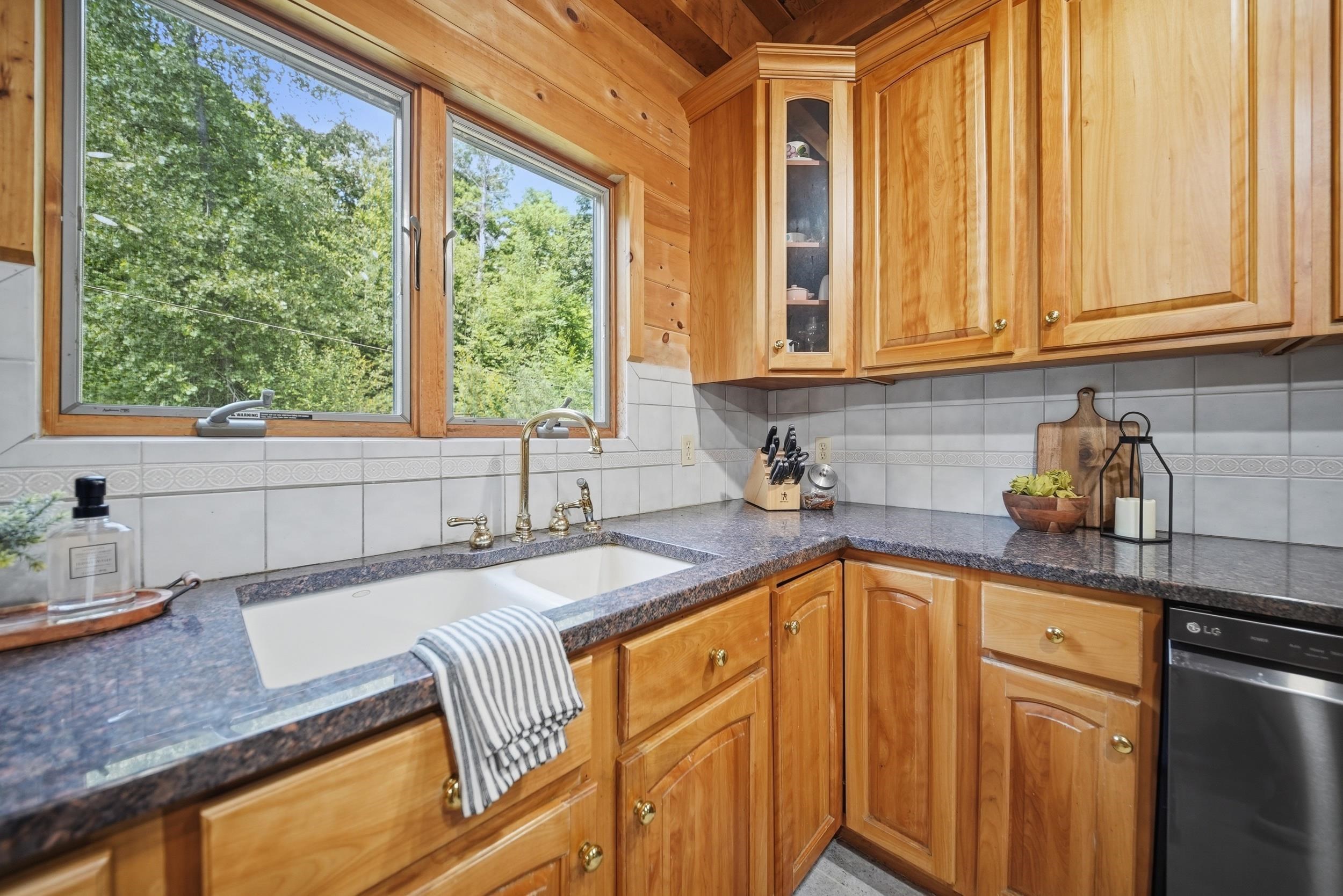 120 North Shore Road Derry, NH 03038 - Photo 15 of 59 Gallery Image 15