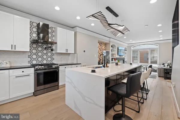 $5,000 | 1170 North Vernon Street, Arlington, VA 22201