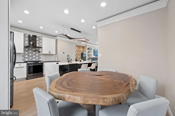 $5,000 | 1170 North Vernon Street, Arlington, VA 22201