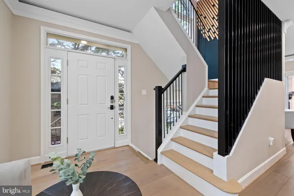 $5,000 | 1170 North Vernon Street, Arlington, VA 22201