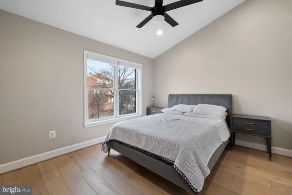 $5,000 | 1170 North Vernon Street, Arlington, VA 22201