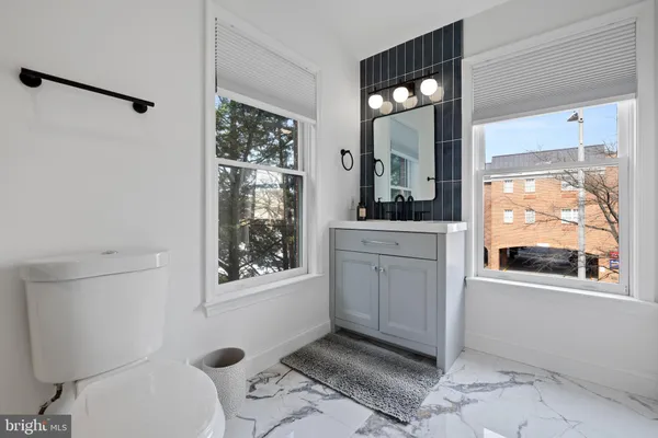 $5,000 | 1170 North Vernon Street, Arlington, VA 22201