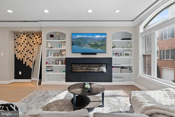 $5,000 | 1170 North Vernon Street, Arlington, VA 22201