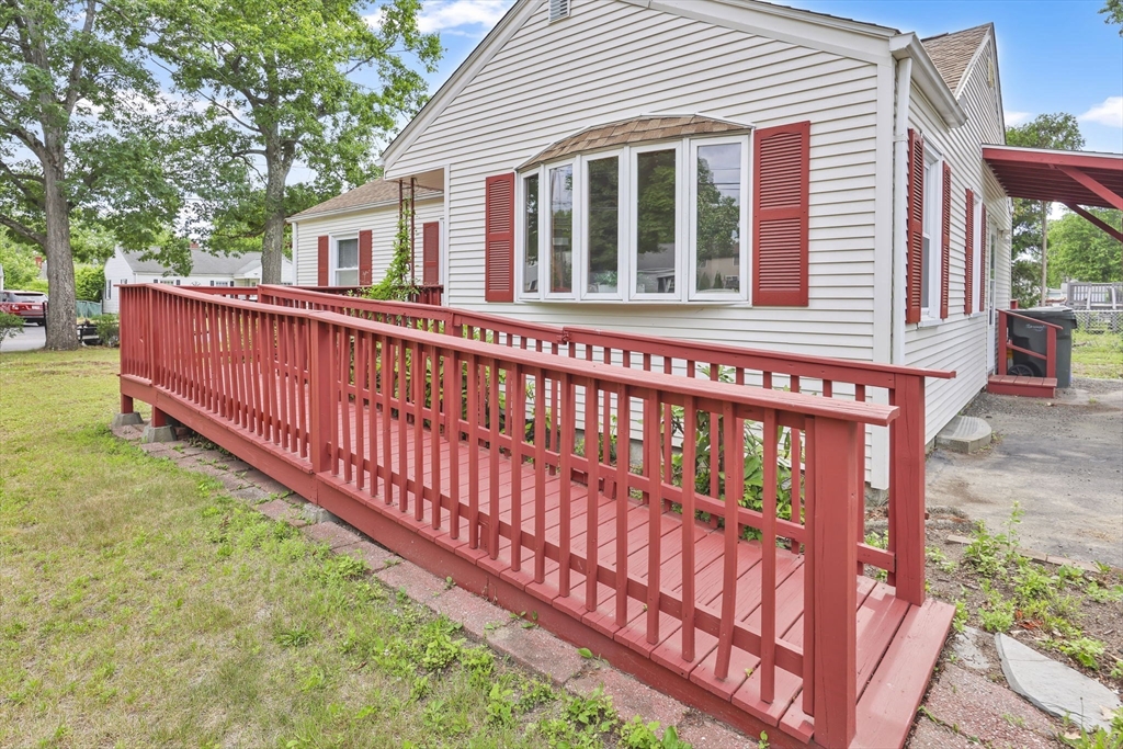 232 Almira Road Springfield, MA 01119 - Photo 33 of 36