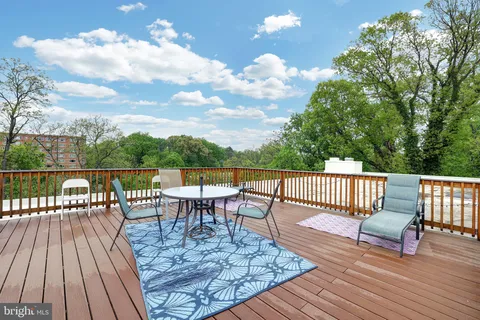 $2,999 | 2711 Ordway Street Northwest, Unit 302, Washington, DC 20008
