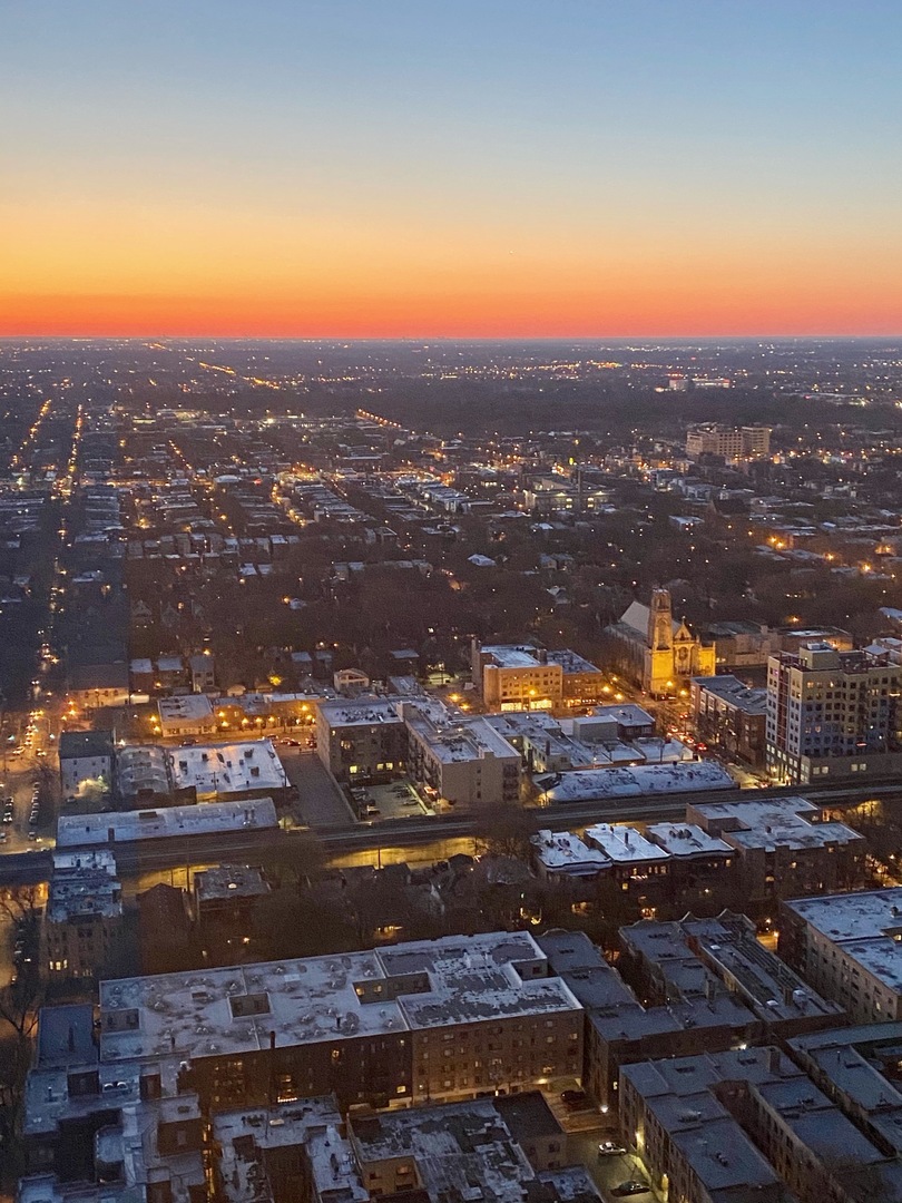 5415 North Sheridan Road, Unit 5010 Chicago, IL 60640 - Photo 3 of 9
