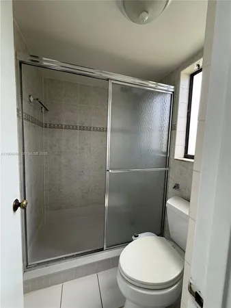 $3,000 | 155 Lakeview Drive, Unit 101, Weston, FL 33326