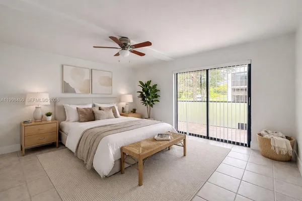 $3,000 | 155 Lakeview Drive, Unit 101, Weston, FL 33326