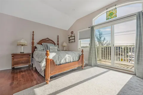 $875,000 | 24 North Boulevard, East Rockaway, NY 11518