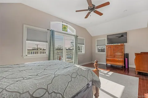 $875,000 | 24 North Boulevard, East Rockaway, NY 11518