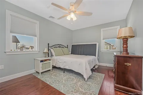 $875,000 | 24 North Boulevard, East Rockaway, NY 11518