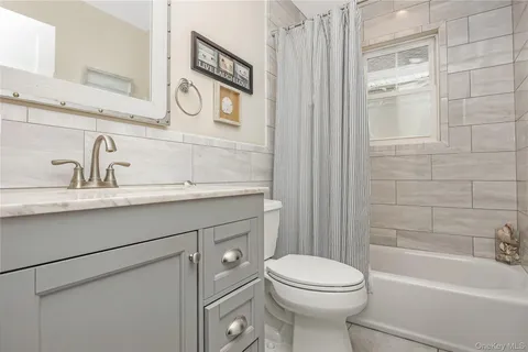 $875,000 | 24 North Boulevard, East Rockaway, NY 11518