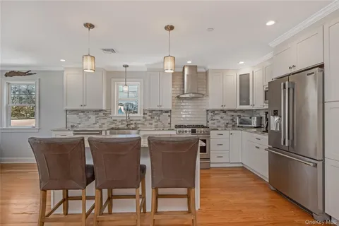 $875,000 | 24 North Boulevard, East Rockaway, NY 11518