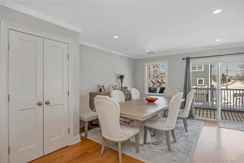 $875,000 | 24 North Boulevard, East Rockaway, NY 11518