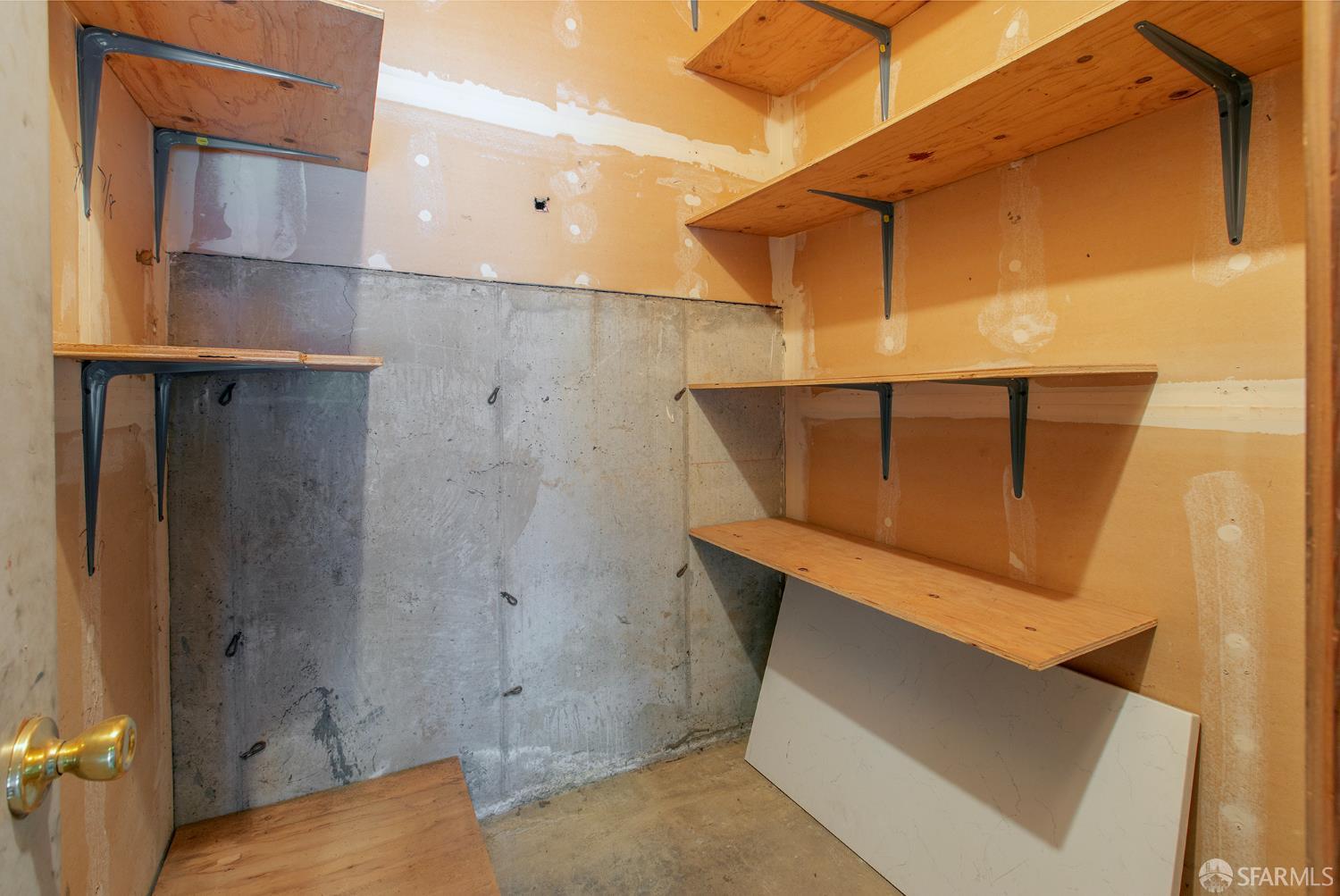 1059 El Centro Avenue, Unit 3 Oakland, CA 94602 - Photo 24 of 25 a bathroom with a shower