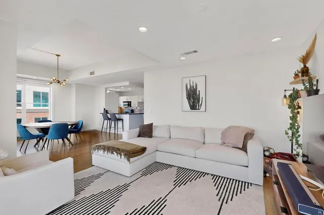 $334,900 | 5055 Addison Circle, Unit 736, Addison, TX 75001