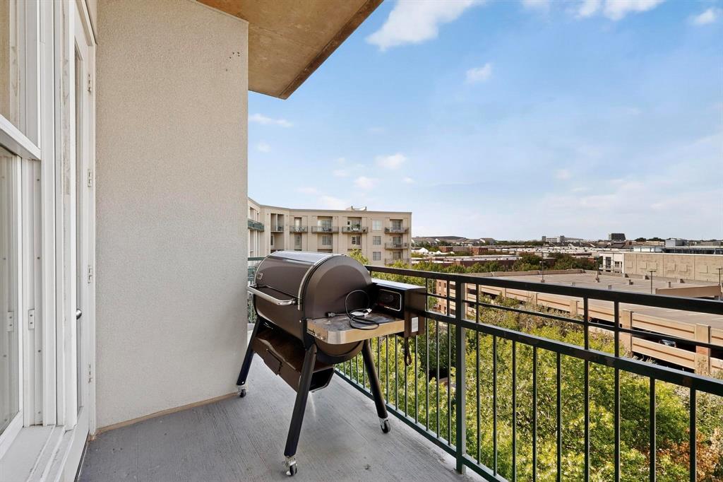 5055 Addison Circle, Unit 736 Addison, TX 75001 - Photo 24 of 34 a view of balcony with furniture