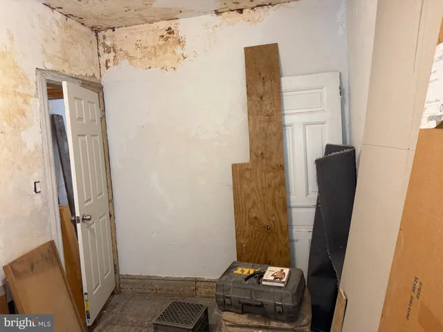 a view of a window in a room