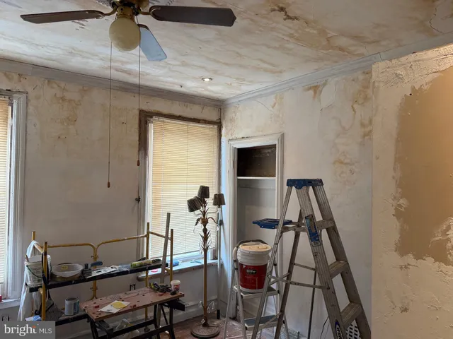 $129,900 | 935 Edgley Street, Philadelphia, PA 19122