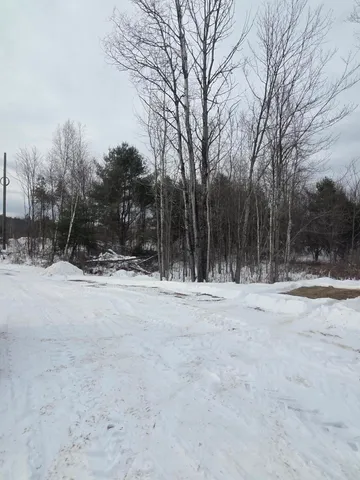 $89,000 | 22 East Dixfield Road, Dixfield, ME 04224