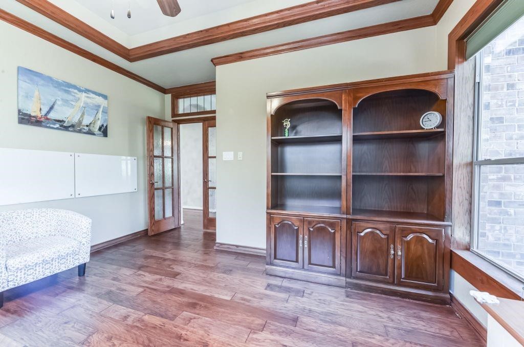 31 North Warbler Bend Circle Spring, TX 77382 - Photo 16 of 31 a view of a hallway with closet