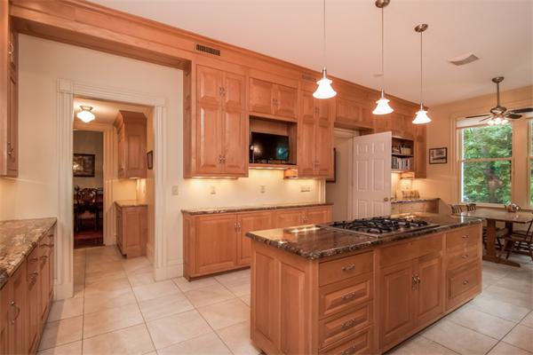 126 Windsor Road Newton, MA 02468 - Photo 11 of 29 Gallery Image 11